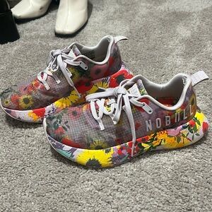 Women’s Nobull runner